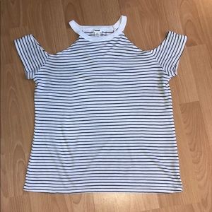 Striped Open-Shoulder Tee👌🏻